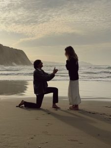 Professional photographer for a marriage proposal in San Sebastián / Photo via Pinterest