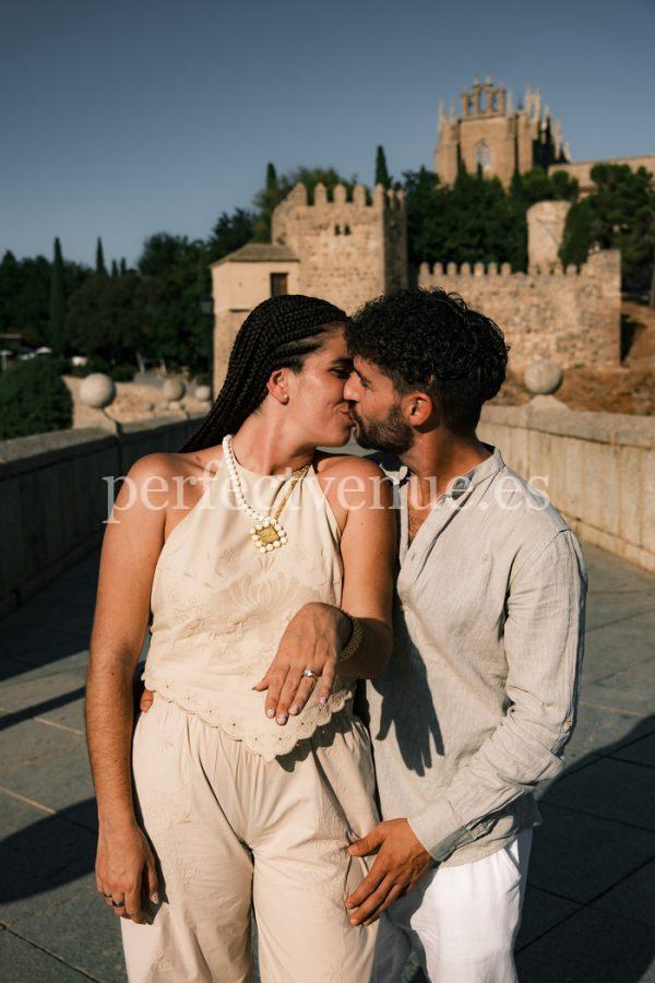 Marriage Proposal in Toledo on the San Martin Bridge - Natalia Ortiz Events