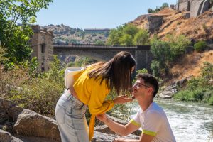 Marriage Proposal in Toledo on the Tagus River Trail - Natalia Ortiz Events