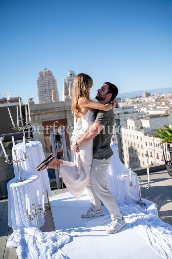 Proposal with 360 views on a rooftop in Madrid / Natalia Ortiz Events