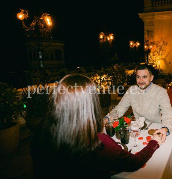 Cena romántica en un rooftop de Madrid