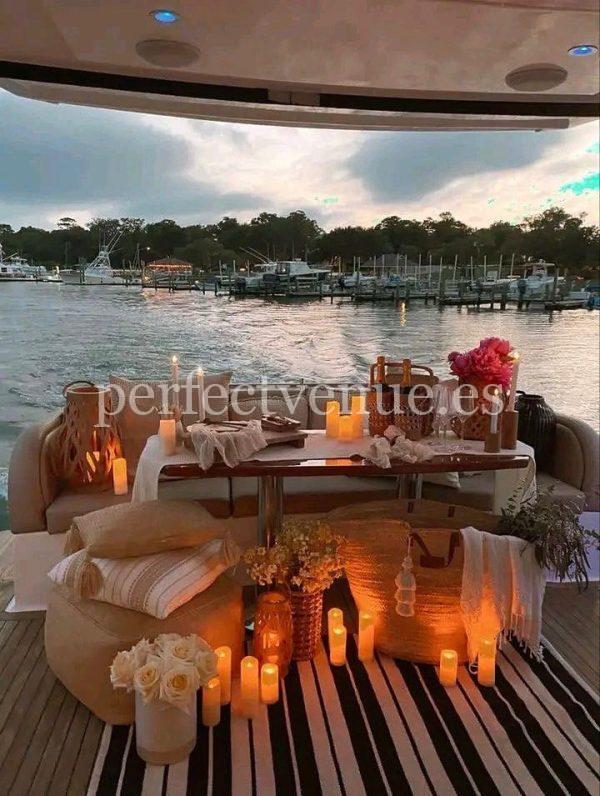 Yacht excursion with chef and cocktails on board a luxurious experience for couples