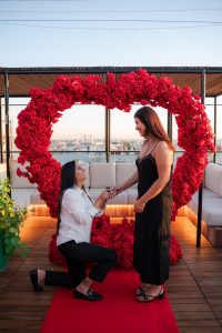 Marriage proposal in a rooftop in madrid / natalia ortiz events
