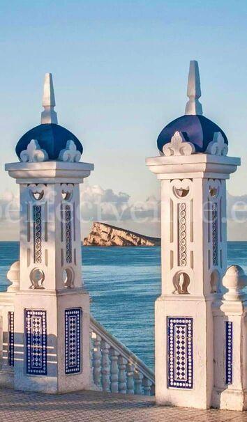 A marriage proposal in Málaga at the Europe Balcony viewpoint