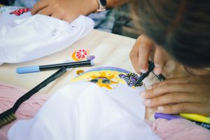 Cap Design Workshop / Photo via Natalia Ortiz Events