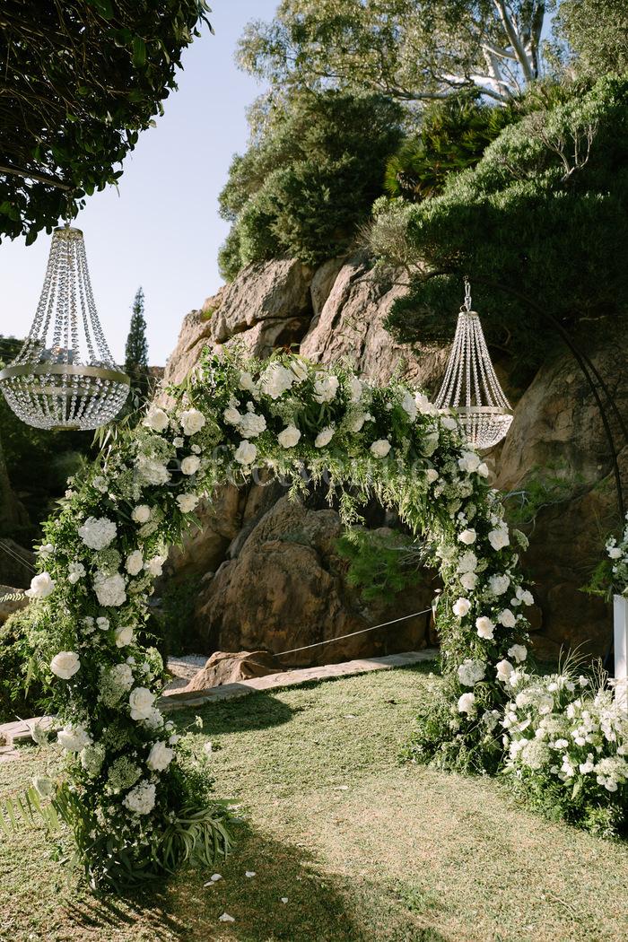 Sesión de fotos de boda en Cádiz / Foto vía María Benítez Fotografía