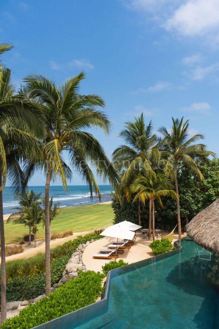 Wellness Honeymoons / Photo via Pinterest