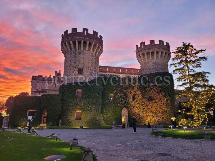 Свадьбы в испанских замках / Фото через Castell de Peralada