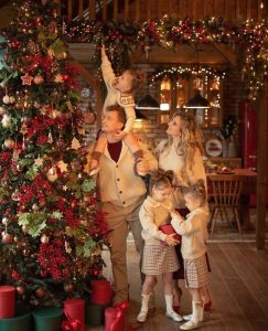 Christmas Photoshoot / Photo via Pinterest