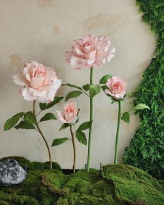 Paper Flower Decorations in Madrid / Photo via Pinterest