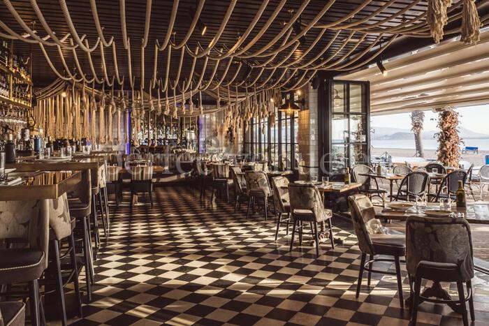 Pестораны для празднования Дня святого Валентина в Аликанте / фото: Moments Bar