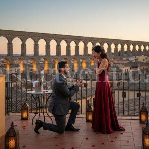 Marriage proposal in Segovia at the Villena Restaurant / Photo via Perfect Venue