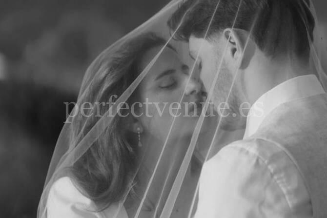 Fotógrafos de bodas en Alicante / Foto vía Perfect Venue