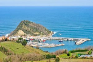 Winery marriage proposal in Getaria