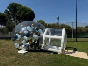 castillo hinchable para comunión en Madrid / Foto via Natalia Ortiz Events