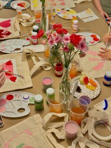 comunión con talleres en Madrid de bolsos / Foto via Pinterest