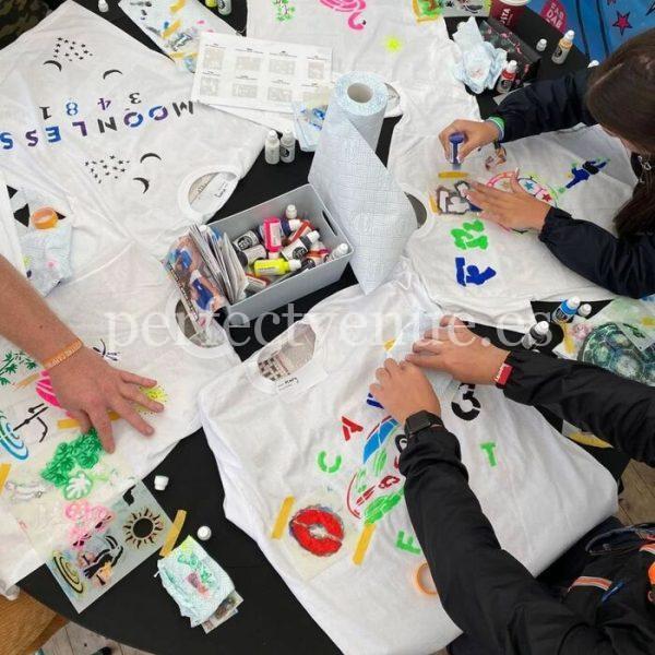 comunión con talleres en Madrid de camisetas / Foto via Pinterest