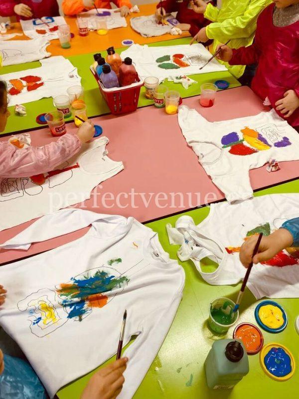 comunión con talleres en Madrid de camisetas / Foto via Pinterest