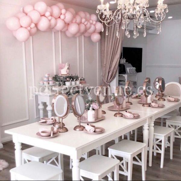 comunión con talleres en Madrid de maquillaje / Foto via Pinterest