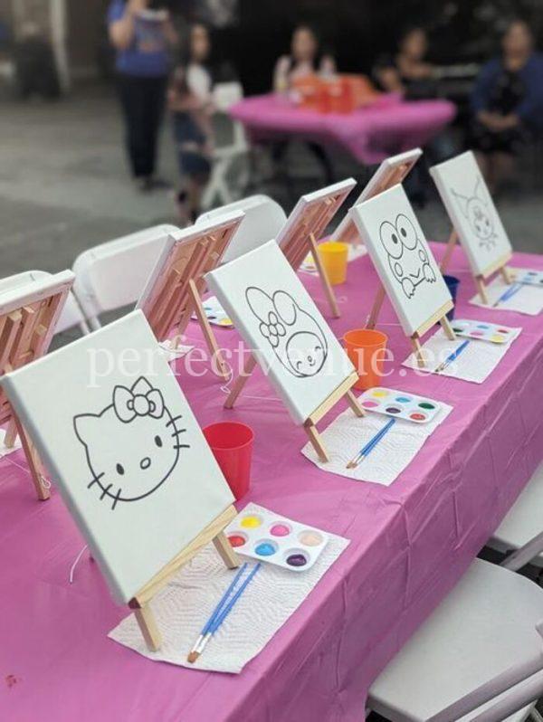 comunión con talleres en Madrid de pintura sobre lienzos / Foto via Pinterest