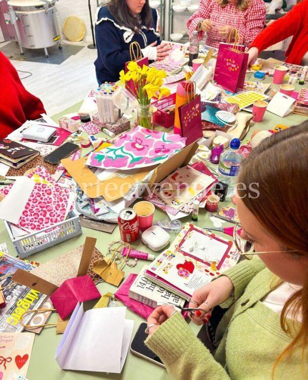comunión con talleres en Madrid de scrapbook / Foto via Pinterest