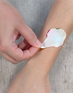 comunión con talleres en Madrid de tatuajes para niños / Foto via Pintereset