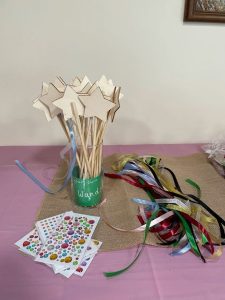 comunión con talleres en Madrid de varita mágica / Foto via Pinterest