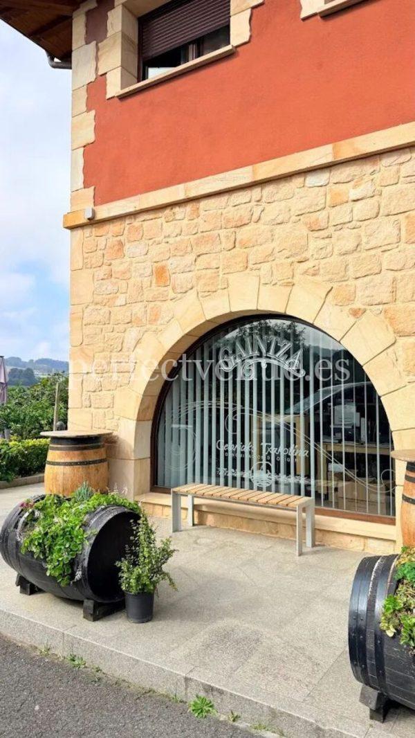 Marriage proposal in a spanish winery / Perfect Venue