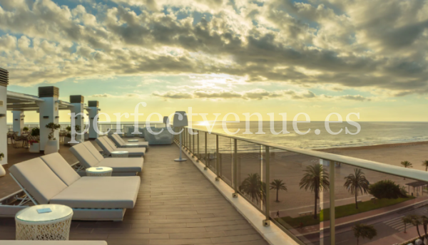Marriage proposal in rooftop / Natalia Ortiz Events