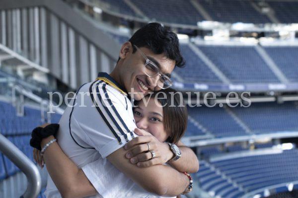 Pedida de mano en el Santiago Bernabéu / Foto vía Natalia Ortiz Events